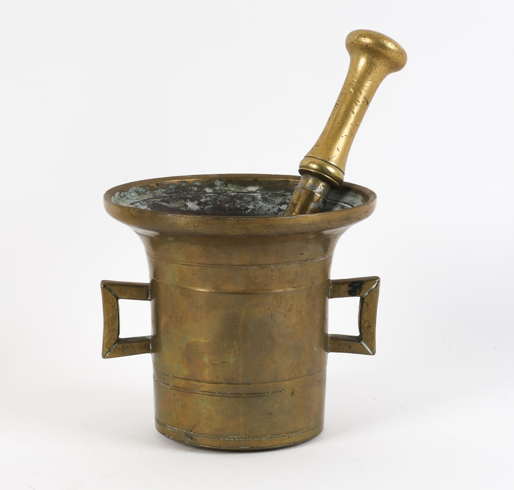 ANTIQUE BRASS MORTAR & PESTLE (1 of 11)