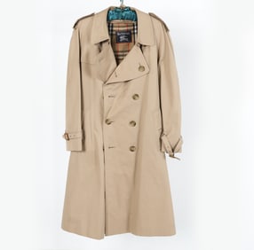 BURBERRY TAN TRENCH COAT