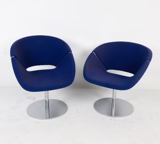 PAIR OF DAVIS CHROME SWIVEL LOUNGE CHAIRS