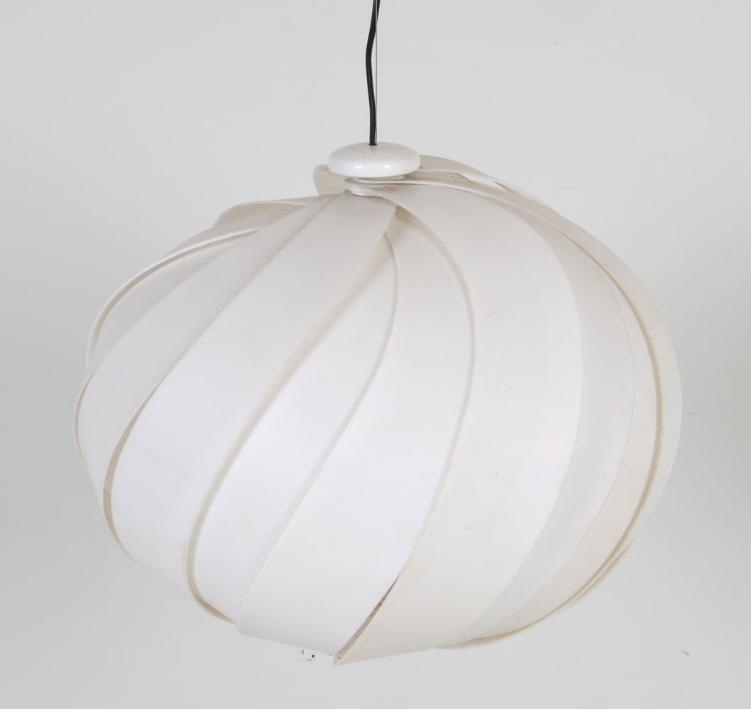 ACRYLIC SCULPTURAL PENDANT LAMP: Dimensions: H 19" x Dia. 18". Condition: Shade arrangement may need adjustment. Few scuffs. Wiring untested.