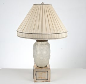 ATTR. RENE LALIQUE VASE, MOUNTED AS A LAMP