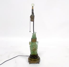 ANTIQUE CHINESE QUARTZ TABLE LAMP