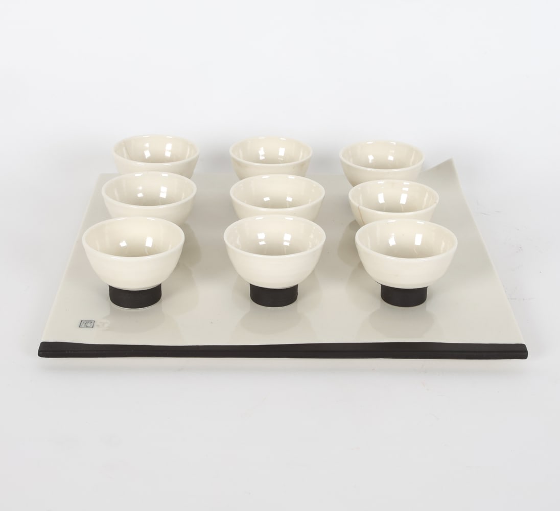 JAPANESE CERAMIC GROUPING (1 of 9)