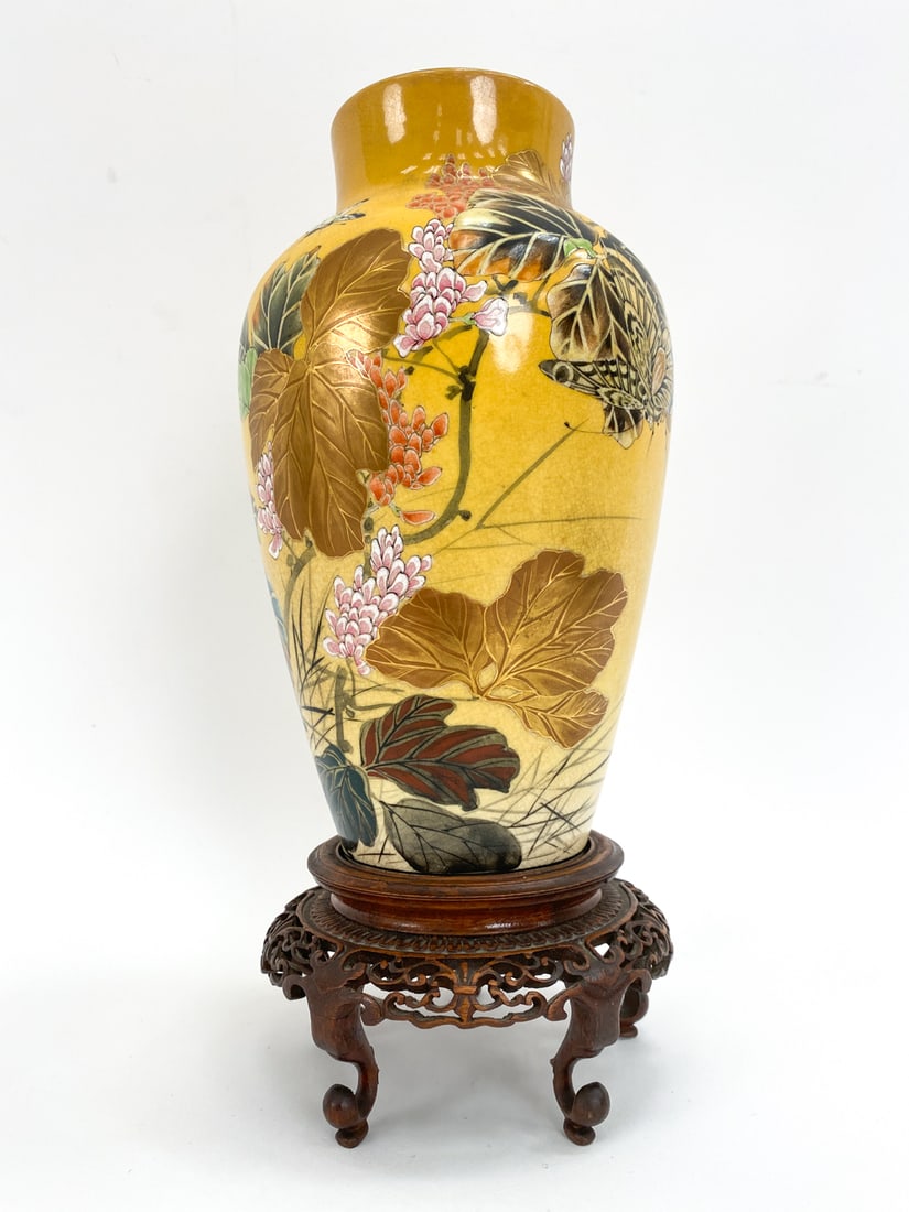 ANTIQUE JAPANESE BUTTERFLY VASE (1 of 12)