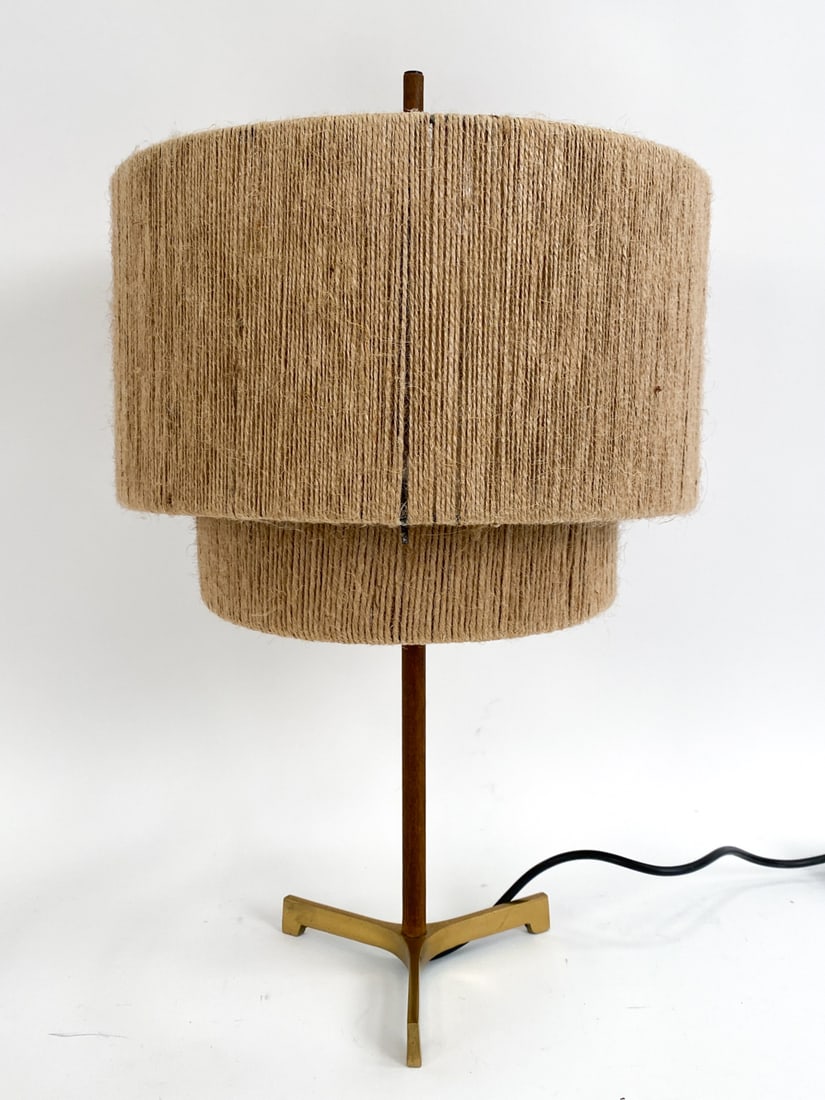 MID-CENTURY TEAK & BRASS TABLE LAMP (1 of 12)