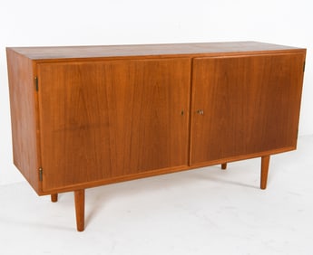 POUL HUNDEVAD DANISH TEAK CABINET C. 1960S