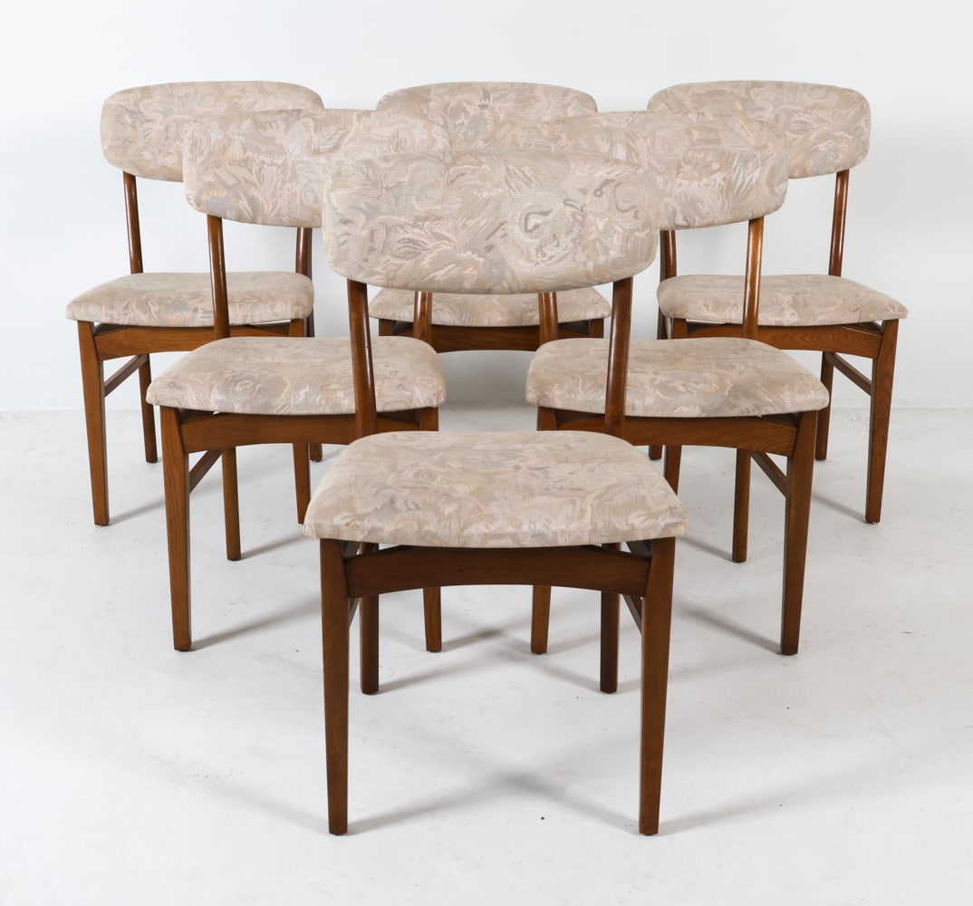 (6) DANISH MID-CENTURY DINING CHAIRS C. 1960S: Dimensions: H 33" x W 19.5" x D 16.5" x SH 18". Condition: Some sun fading, Few scuffs and scratches to wood. Wear consistent with age and use. DMN014