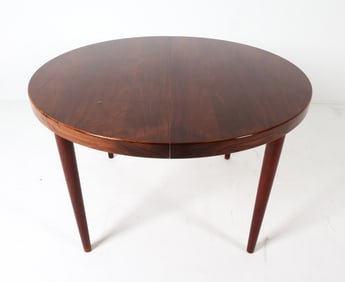 MID-CENTURY DANISH TEAK EXPANDING DINING TABLE