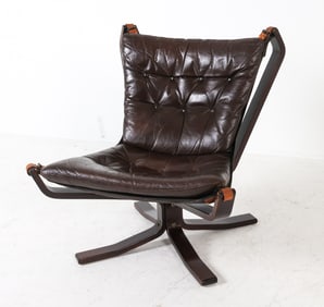 RESELL STYLE LEATHER 'FALCON CHAIR' C. 1970S