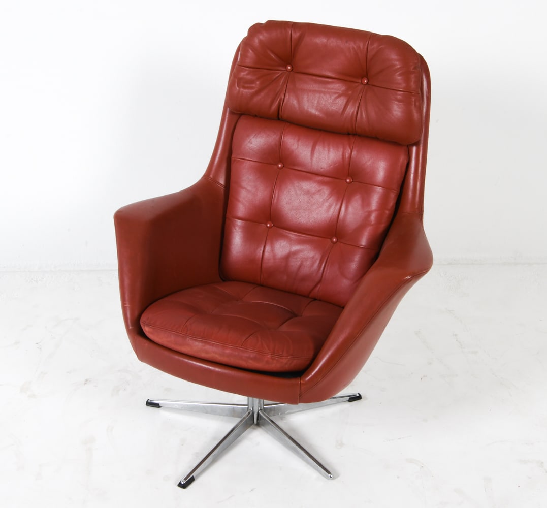 MID-CENTURY DANISH LEATHER SWIVEL CHAIR C. 1960S (1 of 18)