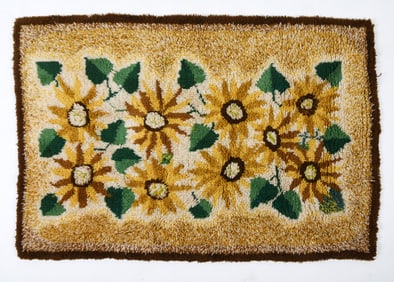 DANISH SHAG WOOL FLORAL RUG C. 1970S