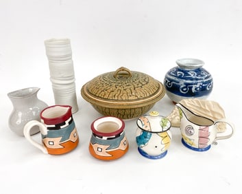 GROUPING OF STUDIO & DECORATIVE CERAMICS