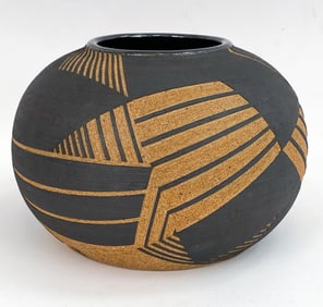 LONDA WEISMAN GEOMETRIC STUDIO POTTERY VASE