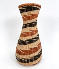 TUTSI WOVEN WEDDING BASKET