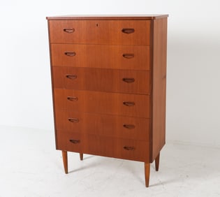 MID-CENTURY SWEDISH TEAK CHEST OF DRAWERS C. 1960S