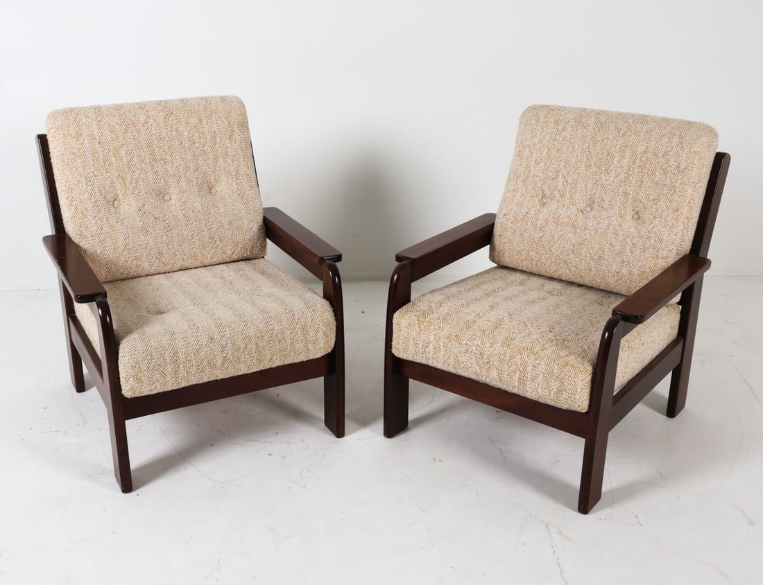 PAIR OF SCANDINAVIAN BEECH LOUNGE CHAIRS C. 1970S (1 of 17)