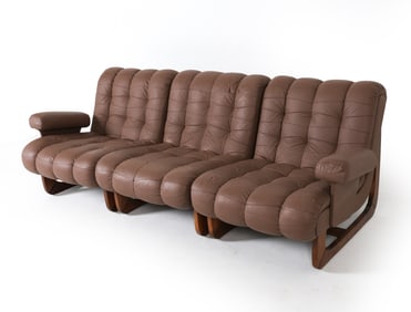 DESEDE STYLE LEATHER & OAK MODULAR SOFA C. 1970S