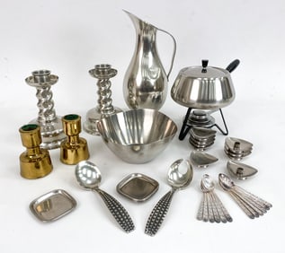 SCANDINAVIAN DECORATIVE & SERVING GROUPING