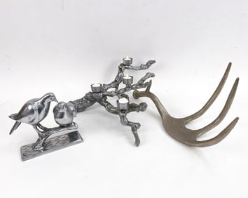 GROUPING OF METAL SCULPTURAL DECORATIONS