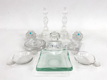 CRYSTAL & GLASS DECORATIVE GROUPING INCL. TIFFANY