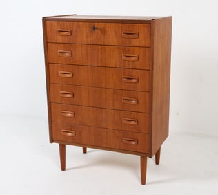 DANISH TEAK CHEST OF DRAWERS C. 1970S