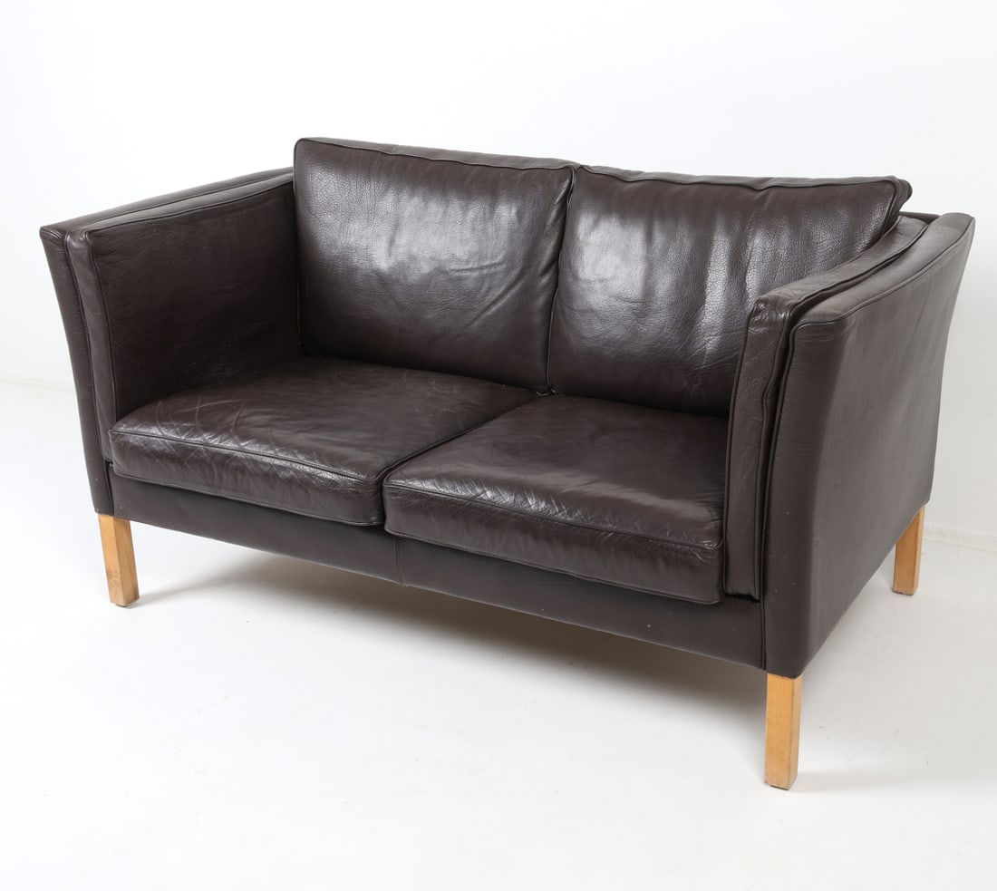 MOGENS HANSEN STYLE DANISH LEATHER SOFA C. 1960S (1 of 17)