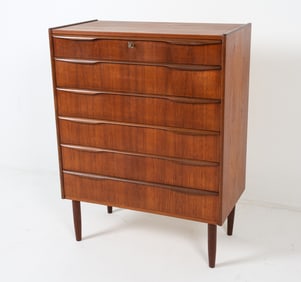 DANISH TEAK CHEST OF DRAWERS C. 1960S
