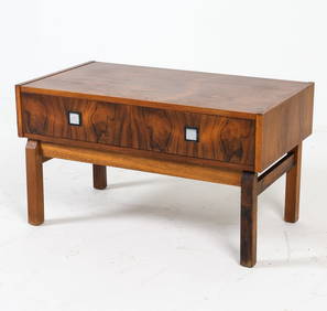 MID-CENTURY DANISH ROSEWOOD LOW CHEST C. 1960S (1 of 17)