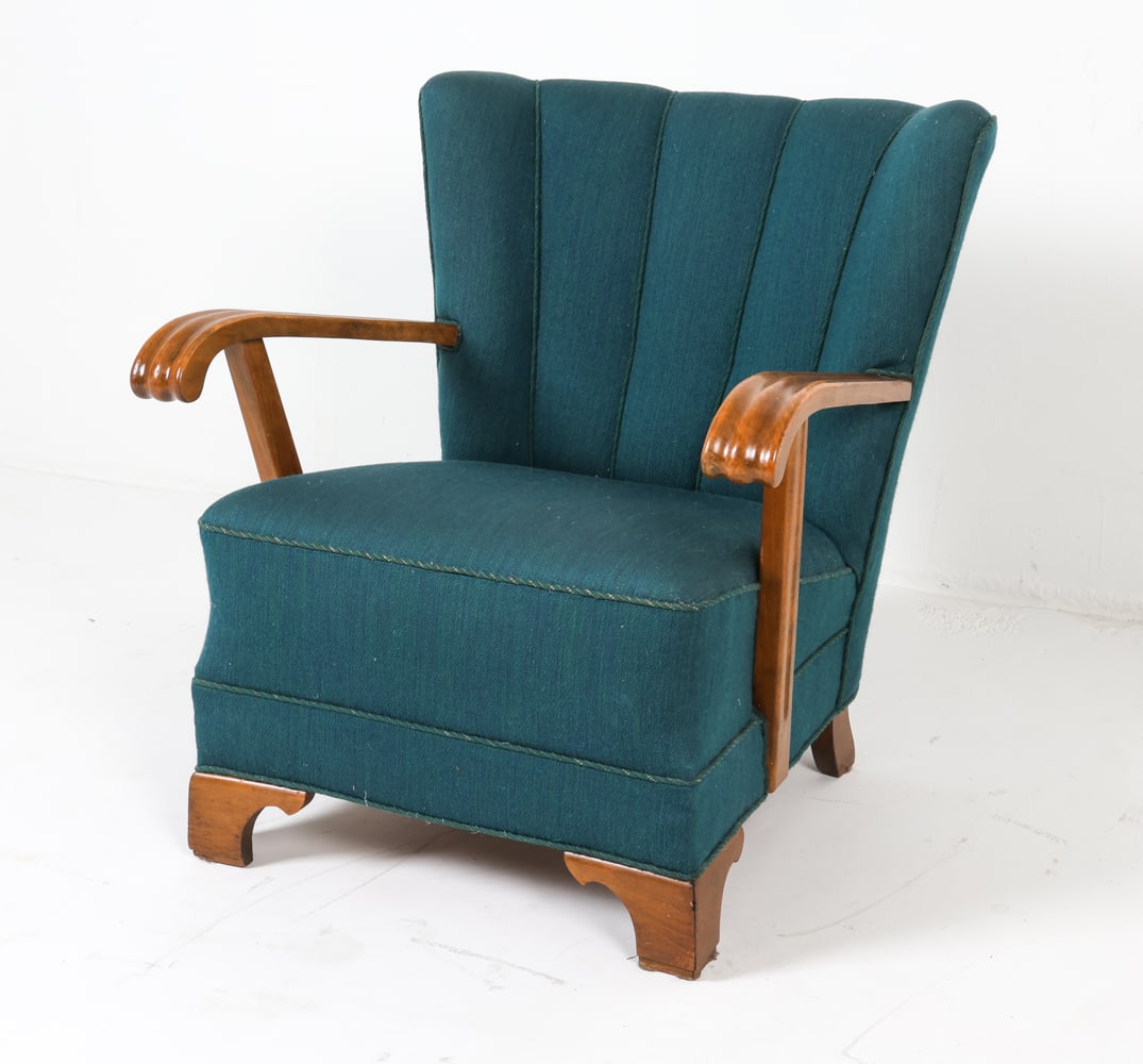 ATTR. FRITZ HANSEN DANISH LOUNGE CHAIR (1 of 15)