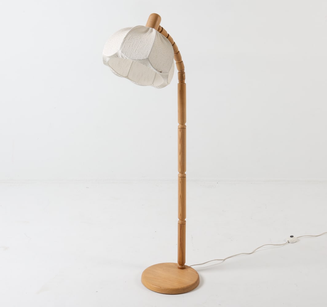 SWEDISH PINE FLOOR LAMP C. 1970S (1 of 9)