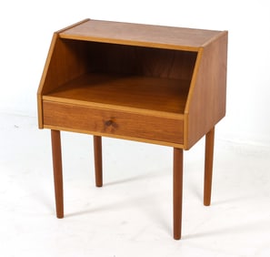 HANS WEGNER STYLE DANISH TEAK NIGHTSTAND C. 1970S