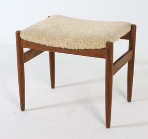 ATTR. HUGO FRANDSEN TEAK & LAMBS WOOL OTTOMAN