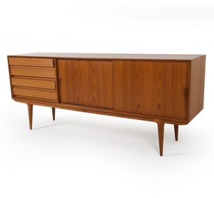 OMANN JUN MODEL18 DANISH TEAK SIDEBOARD C. 1960S