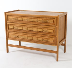 KJAERNULF STYLE DANISH OAK CHEST C. 1970S
