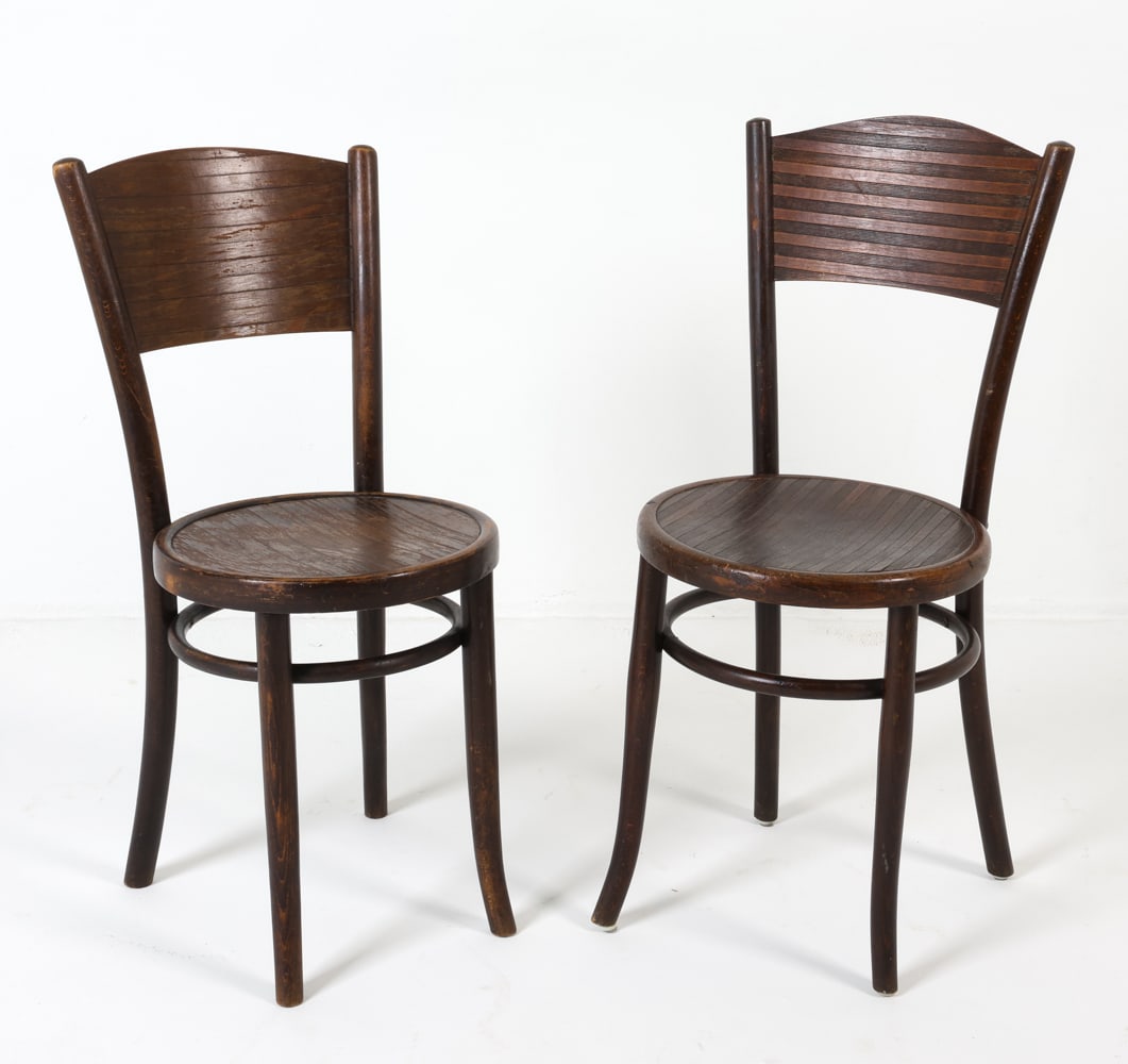 PAIR OF THONET BEECH BISTRO CHAIRS C. 1970S (1 of 13)