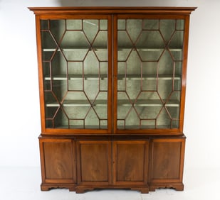 GEORGIAN STYLE MAHOGANY BREAKFRONT CHINA CABINET