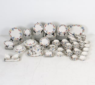 LARGE GROUPING OF VILLEROY & BOCH CHINA