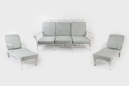 MANNER OF WOODARD PATIO FURNITURE GROUPING