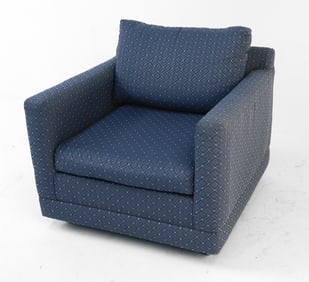 MID-CENTURY LOUNGE CHAIR