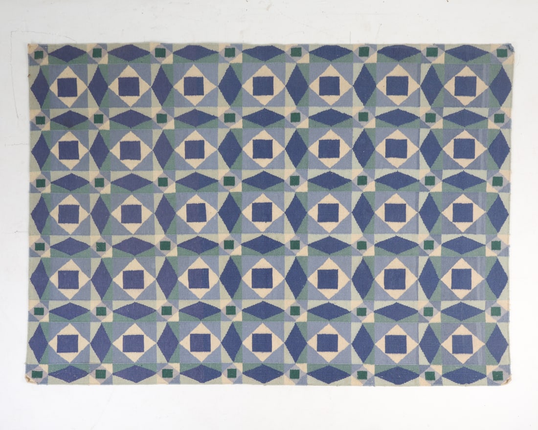 GEOMETRIC PATTERN WOOL RUG (1 of 10)