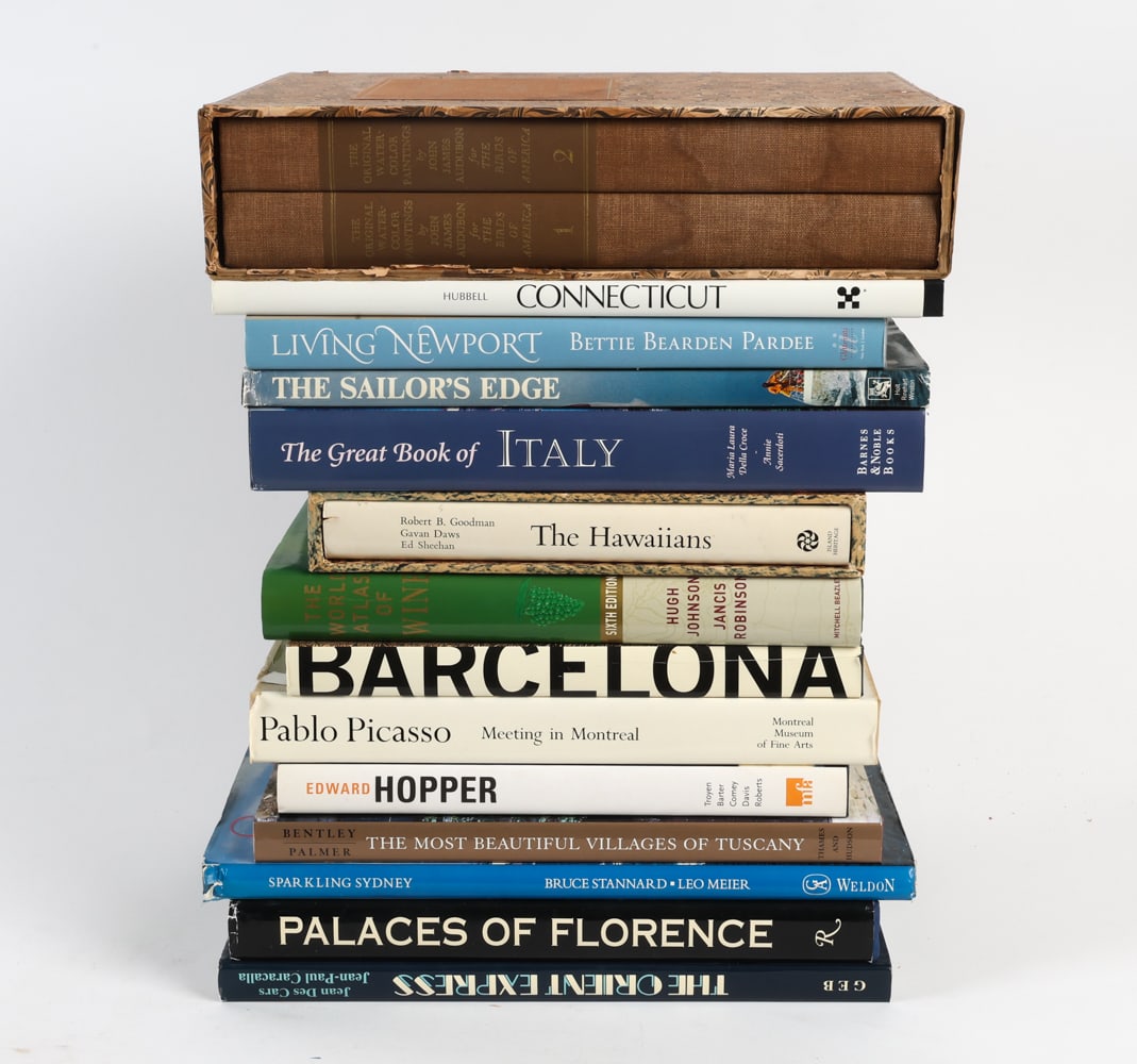 CONTEMPORARY COFFEE TABLE BOOK GROUPING (1 of 14)