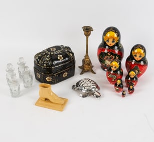 ECLECTIC DECORATIVE GROUPING