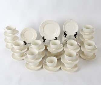 WEDGWOOD ETRURIA & BARLASTON PORCELAIN GROUPING