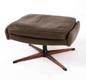 MADSEN & SCHUBELL STYLE LEATHER OTTOMAN C. 1970S