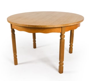 KJAERNULF STYLE DANISH OAK EXPANDING DINING TABLE