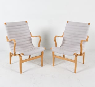 PAIR OF BRUNO MATHSSON STYLE BEECH LOUNGE CHAIRS