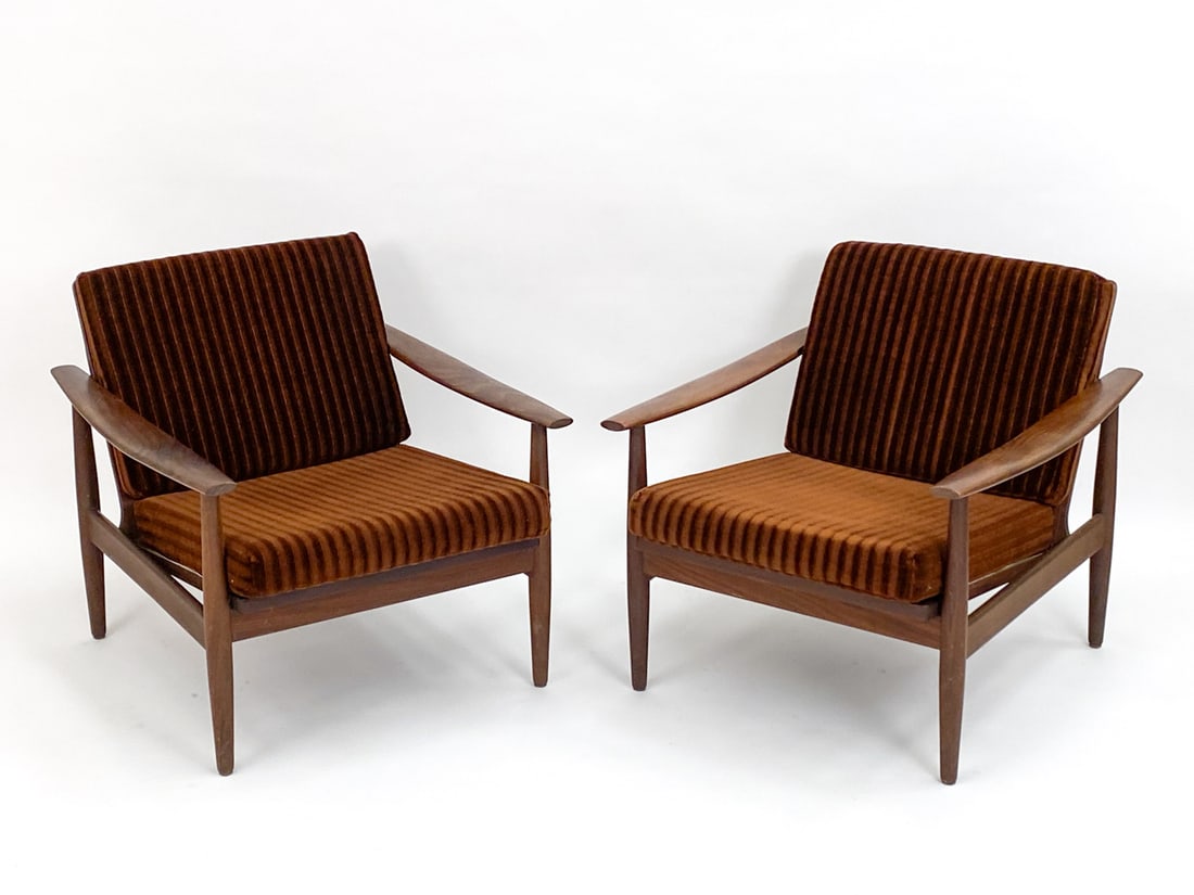 PAIR OF SCANDINAVIAN WALNUT ARMCHAIRS, C. 1960S (1 of 16)