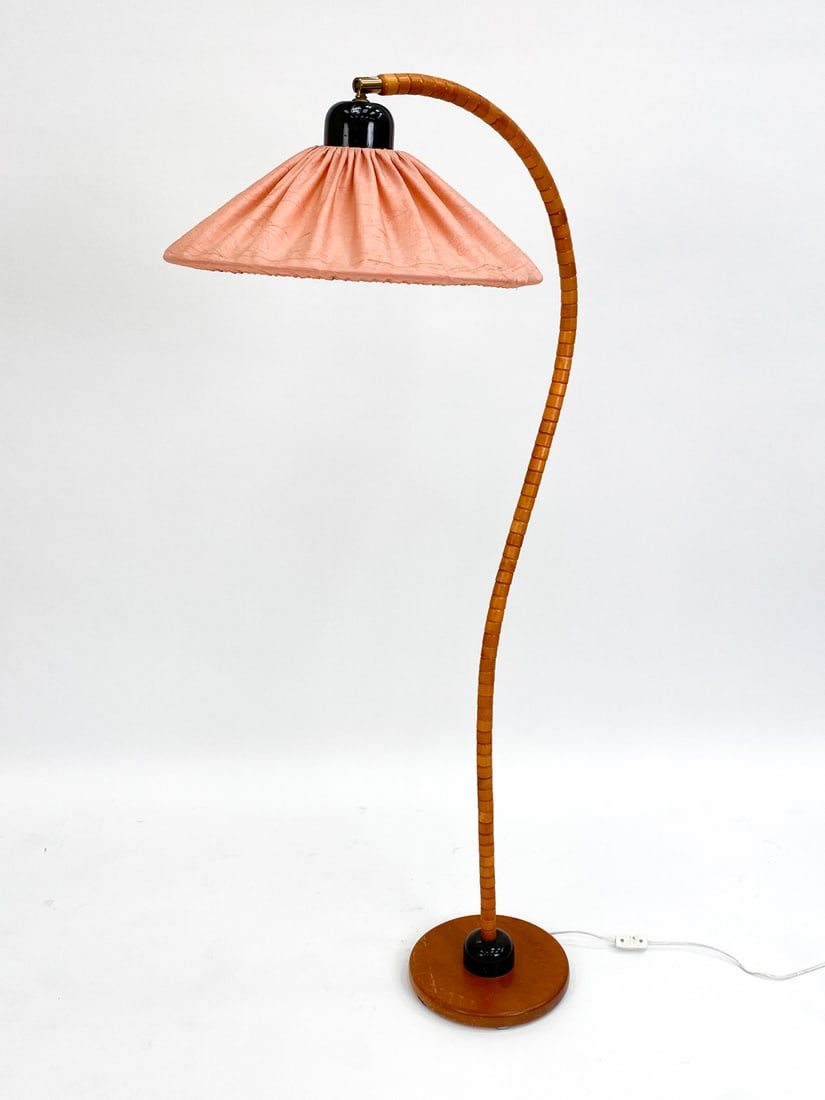 MARKSLOJD SWEDISH BEECH GOOSENECK FLOOR LAMP (1 of 11)