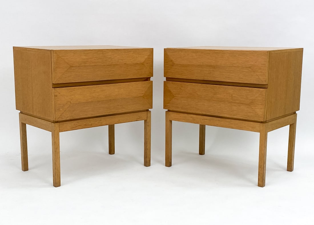 PAIR OF GERMAN OAK NIGHTSTANDS, C. 1970S (1 of 14)