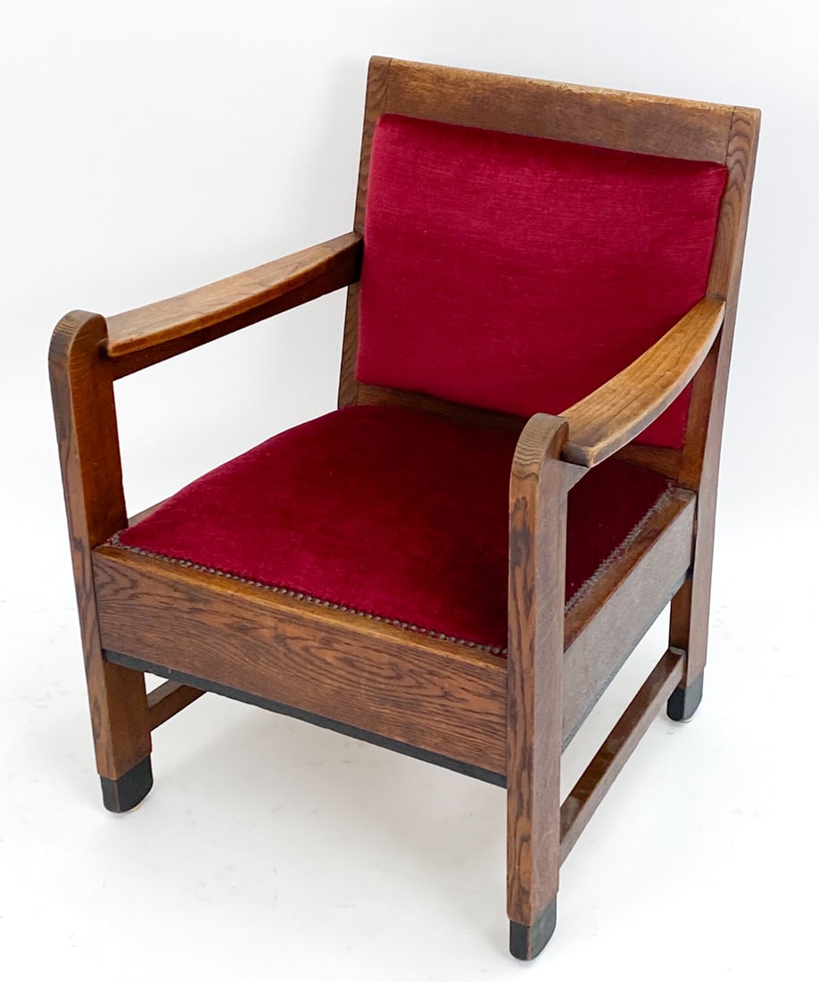 DUTCH ART DECO OAK LOUNGE CHAIR, C. 1930S: Oak frame with red mohair upholstery. Apparently unmarked. Dimensions: H 31" x W 25.25" x D 24" x SH 16" Condition: Light surface wear consistent with age and use. PM004